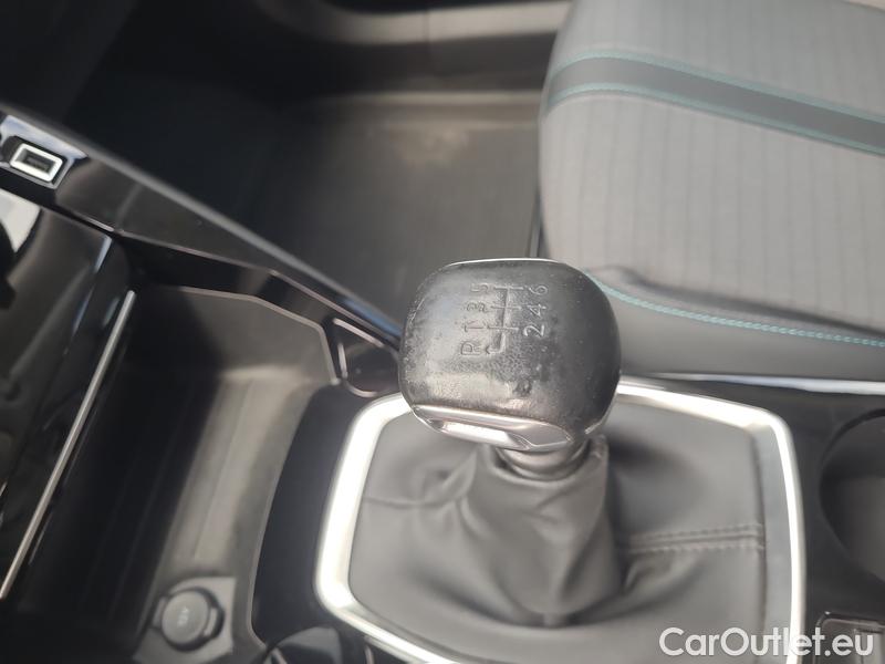 Peugeot  2008  (P1) (2019)  1.5BHDi 100 Allure #16