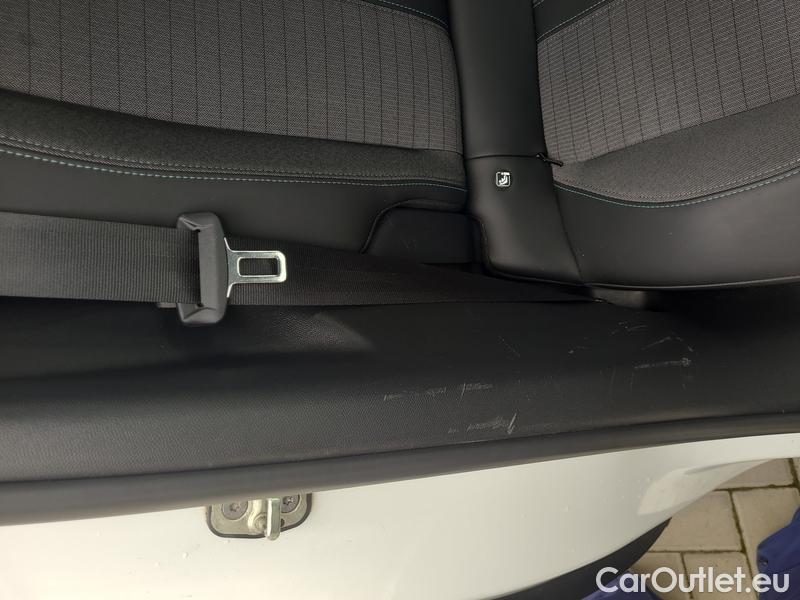  Peugeot  2008  (P1) (2019)  1.5BHDi 100 Allure #25