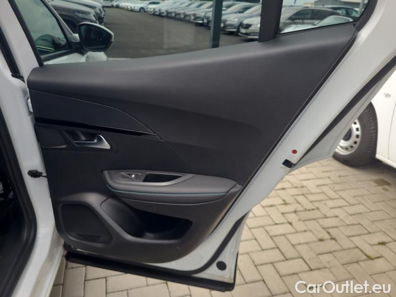  Peugeot  2008  (P1) (2019)  1.5BHDi 100 Allure #26