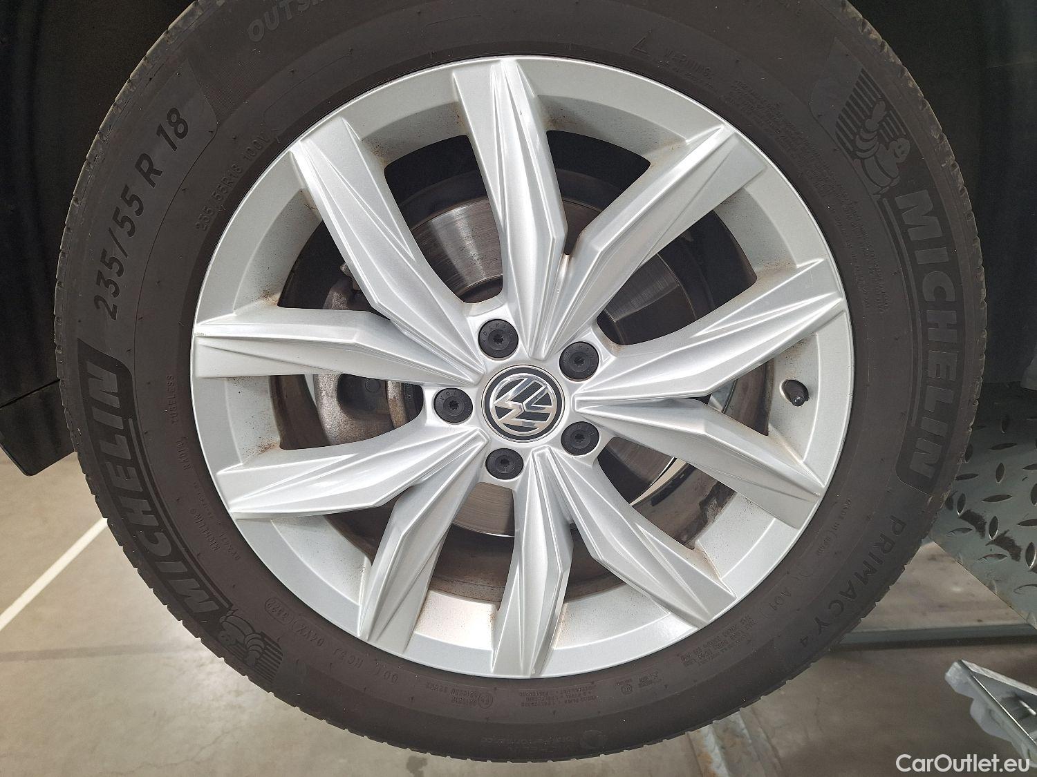  Volkswagen  Tiguan VW,  Allspace '17, Volkswagen  Allspace 1.5 TSI ACT DSG7 Highli #1