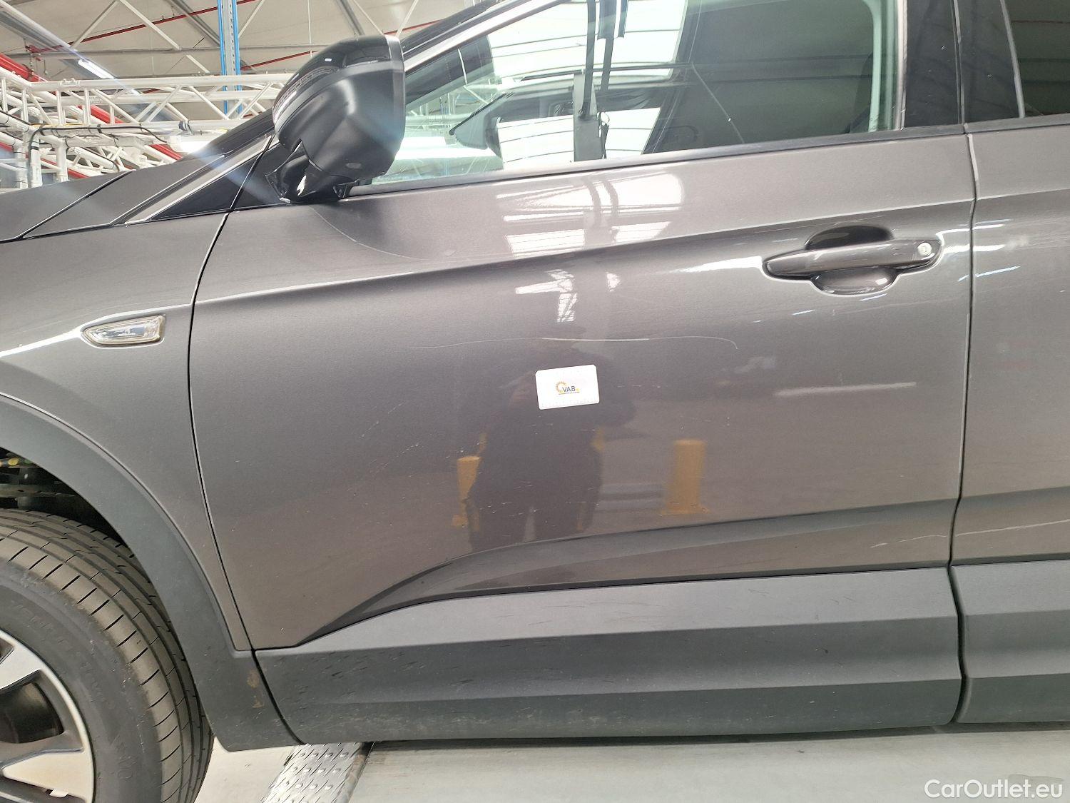  Opel   Grandland X Opel, '17, Opel 1.5 Turbo D D S/S AT8 Ultimate 5d #25