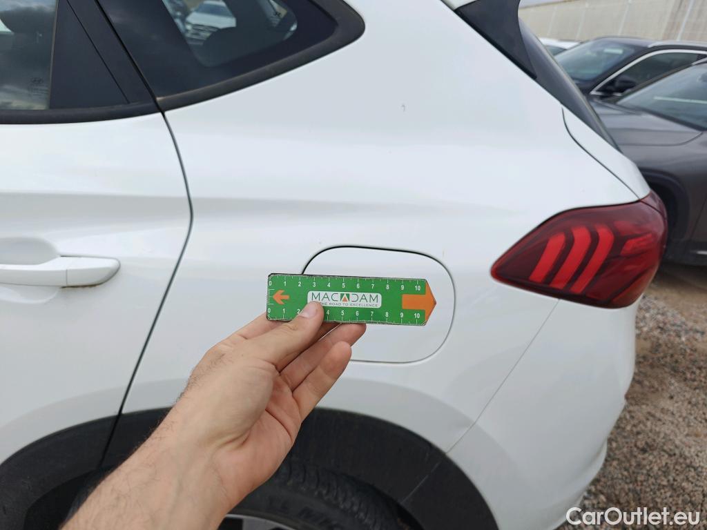  Hyundai  Tucson HYUNDAI  / 2018 / 5P / todoterreno 1.6 CRDI 85kW (116CV) 48V SLE 4X2(SP)(SL) #33