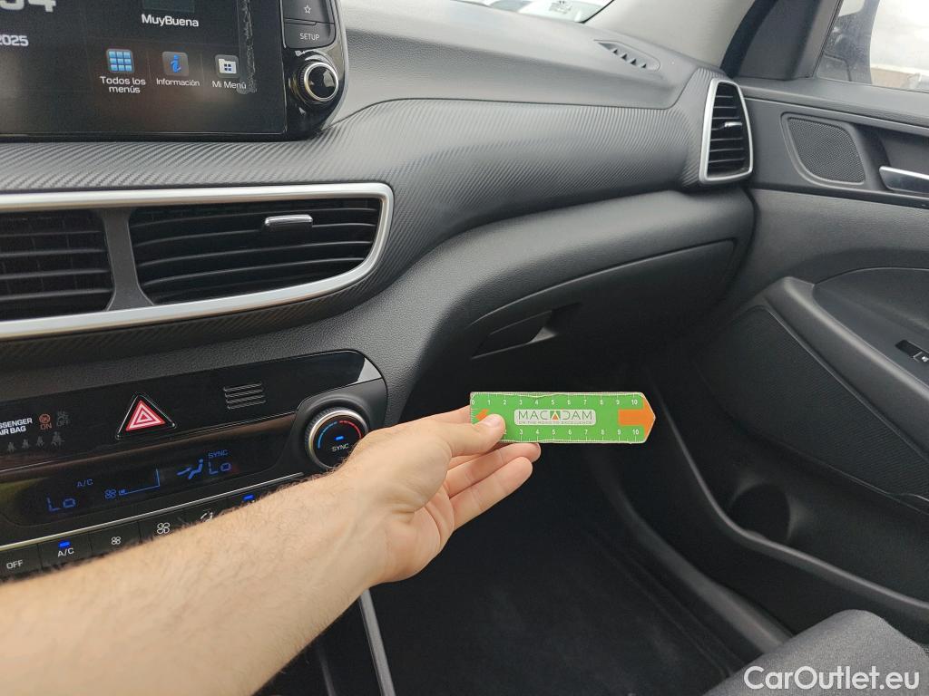  Hyundai  Tucson HYUNDAI  / 2018 / 5P / todoterreno 1.6 CRDI 85kW (116CV) 48V SLE 4X2(SP)(SL) #14