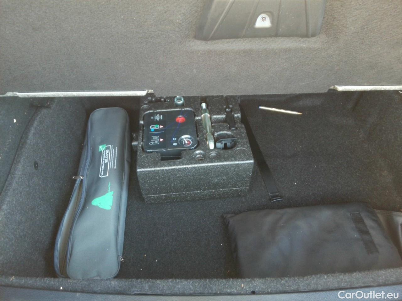  Bmw  X1 BMW  / 2019 / 5P / todoterreno sDrive18d #4