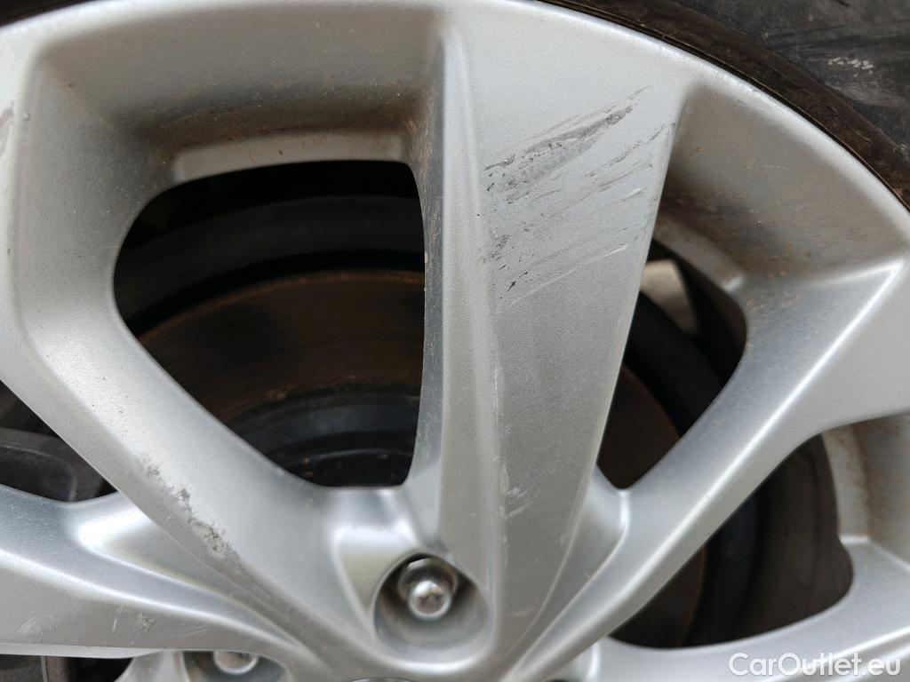  Hyundai  Tucson HYUNDAI  / 2018 / 5P / todoterreno 1.6 CRDI 85kW (116CV) 48V SLE 4X2(SP)(SL) #9
