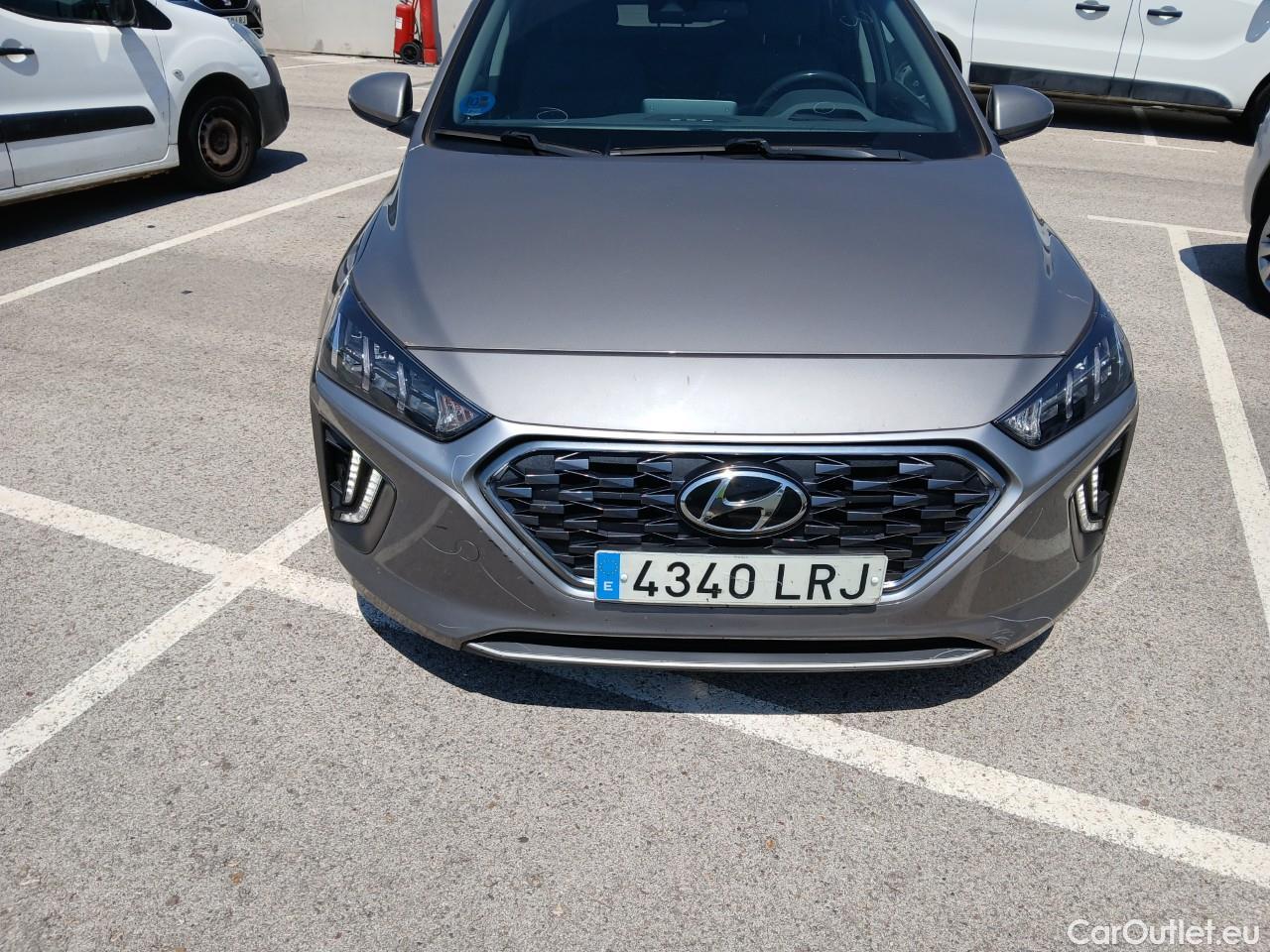  Hyundai   Ioniq HYUNDAI / 2019 / 5P / berlina con portón 1.6 GDI PHEV Tecno DCT #21
