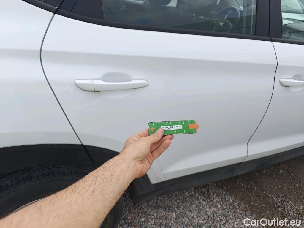  Hyundai  Tucson HYUNDAI  / 2018 / 5P / todoterreno 1.6 CRDI 85kW (116CV) 48V SLE 4X2(SP)(SL) #35