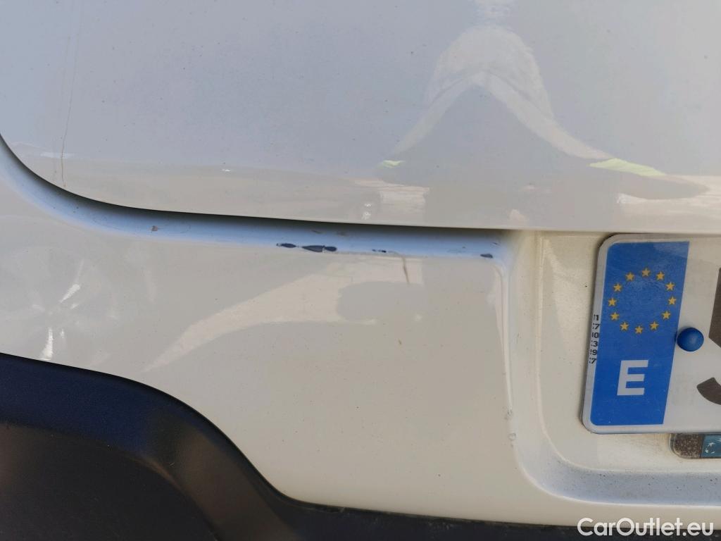  Citroen  C3  Feel Pack 1.5 BlueHDi 100CV MT6 E6d #34