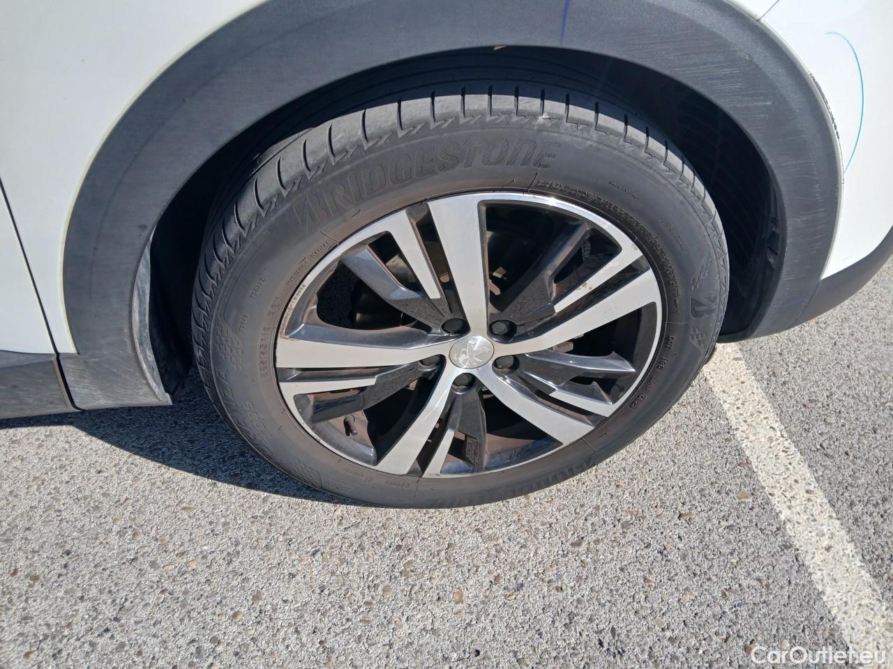 Peugeot  3008  Allure 1.2 PureTech 130CV AT8 E6dT #43