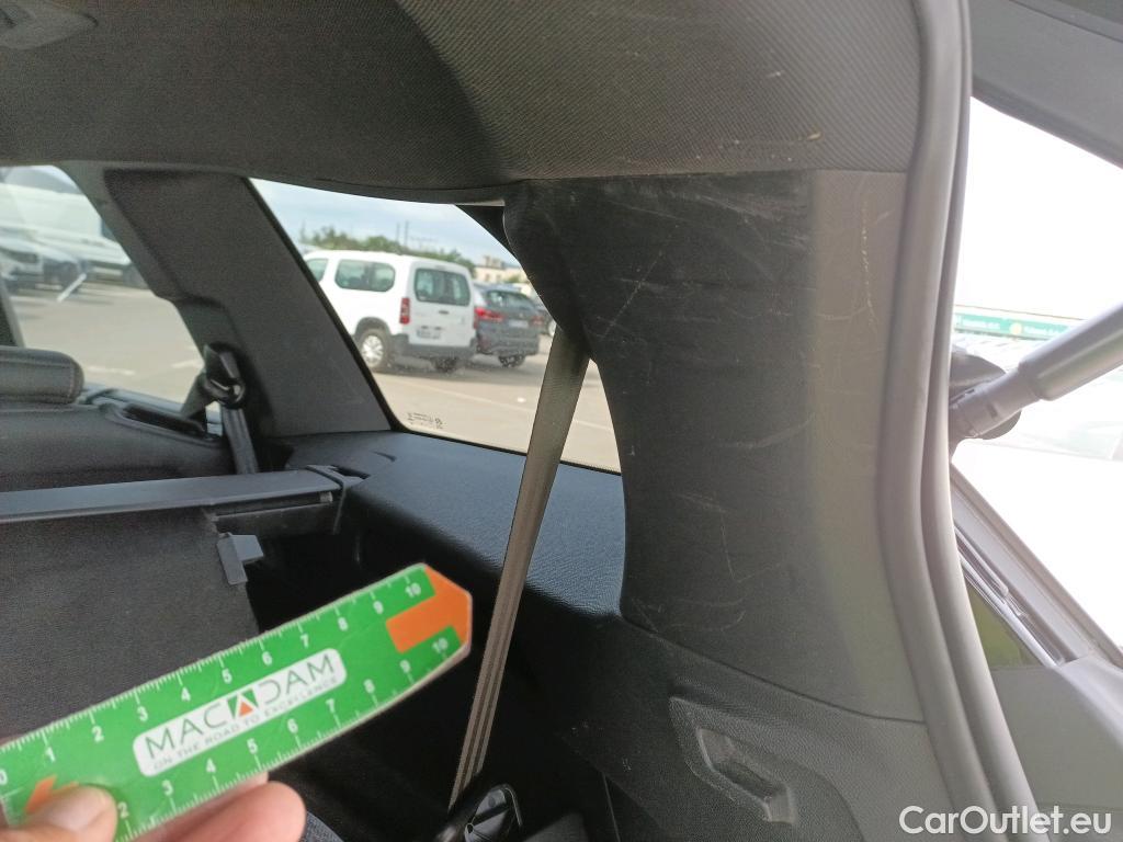  Peugeot  5008  GT 1.5 HDi 130CV AT8 7 Plazas E6d #27