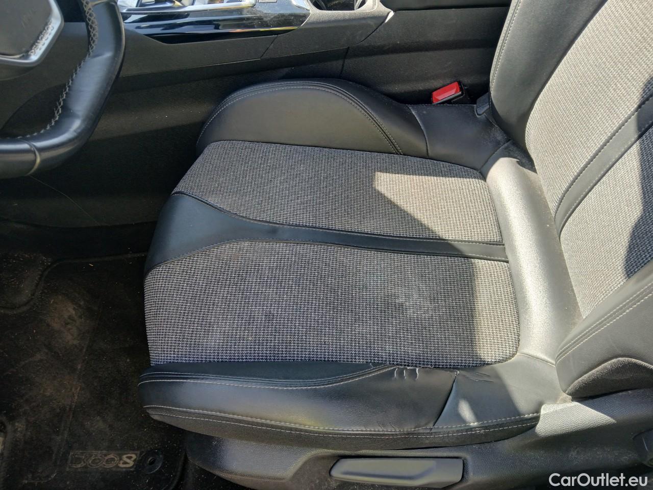 Peugeot  3008  Allure 1.2 PureTech 130CV AT8 E6dT #19