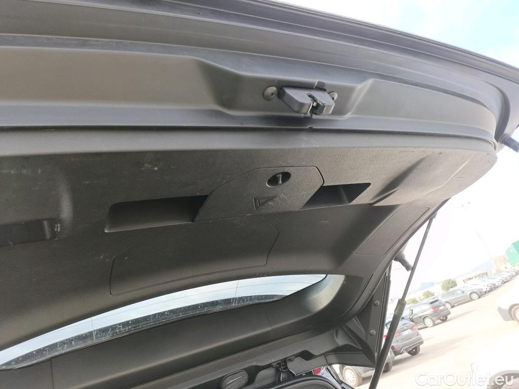  Peugeot  5008  GT 1.5 HDi 130CV AT8 7 Plazas E6d #30