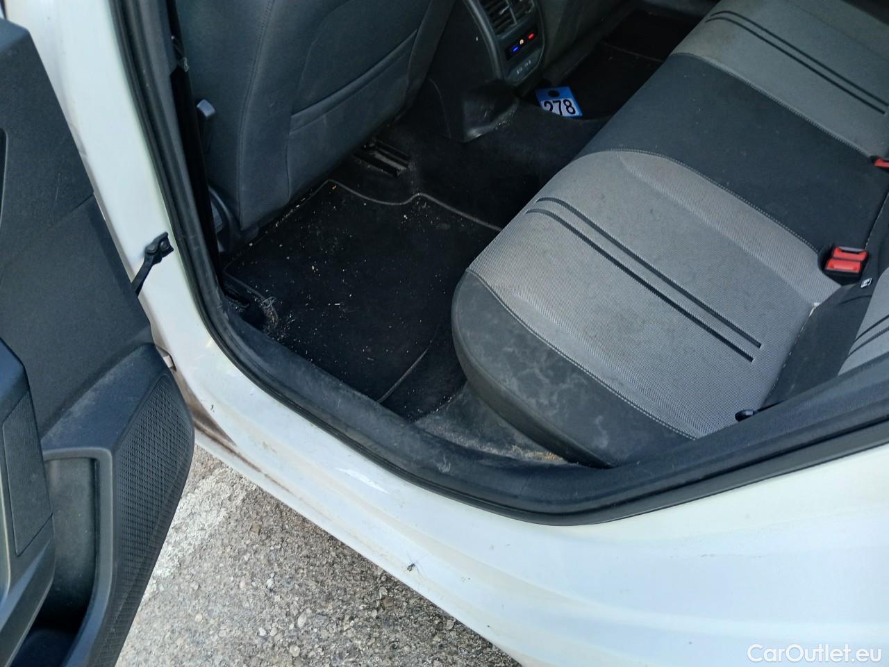  Seat  Leon  Style Go 2.0 TDI 115CV MT6 E6d #2