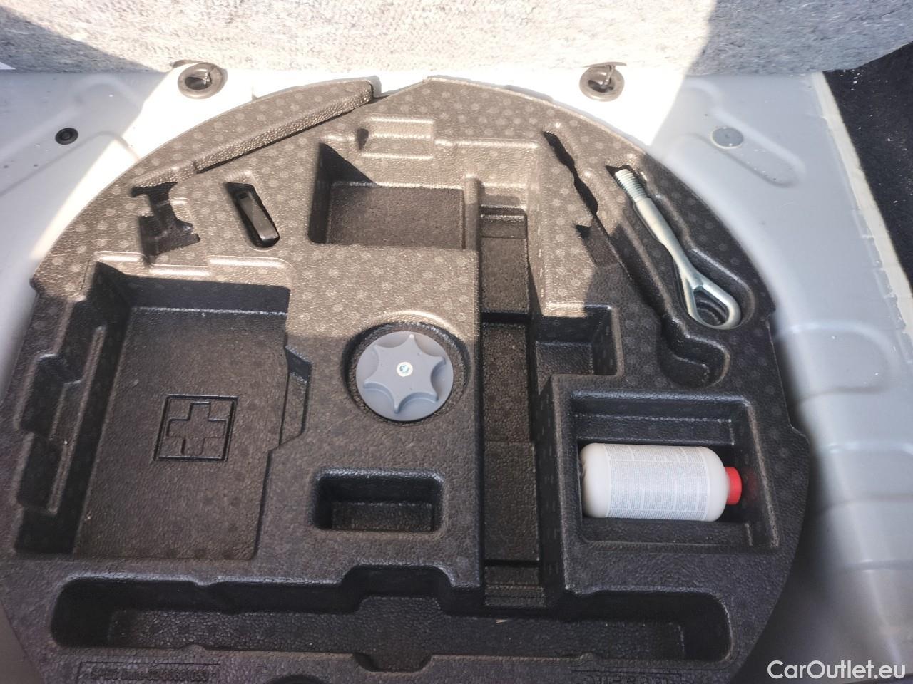  Nissan  Qashqai NISSAN  / 2017 / 5P / todoterreno DIG-T 103 kW (140 CV) E6D ACENTA (AC) #1