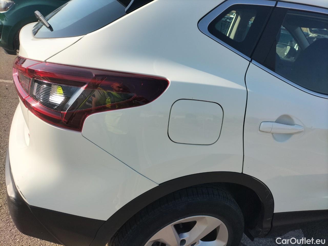  Nissan  Qashqai NISSAN  / 2017 / 5P / todoterreno DIG-T 103 kW (140 CV) E6D ACENTA (AC) #26