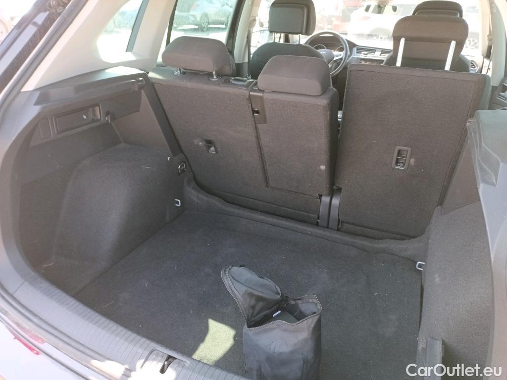  Volkswagen  Tiguan  Life 2.0 TDI 150CV AT7 E6d #2