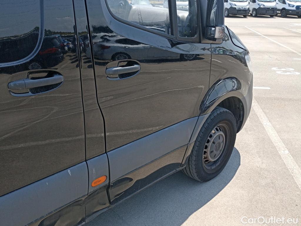  Mercedes  Sprinter  III Kasten RWD/AWD 311/315/317 CDI RWD L3 / L4 (907.635/637) 2.0 150CV AT9 E6dT #14