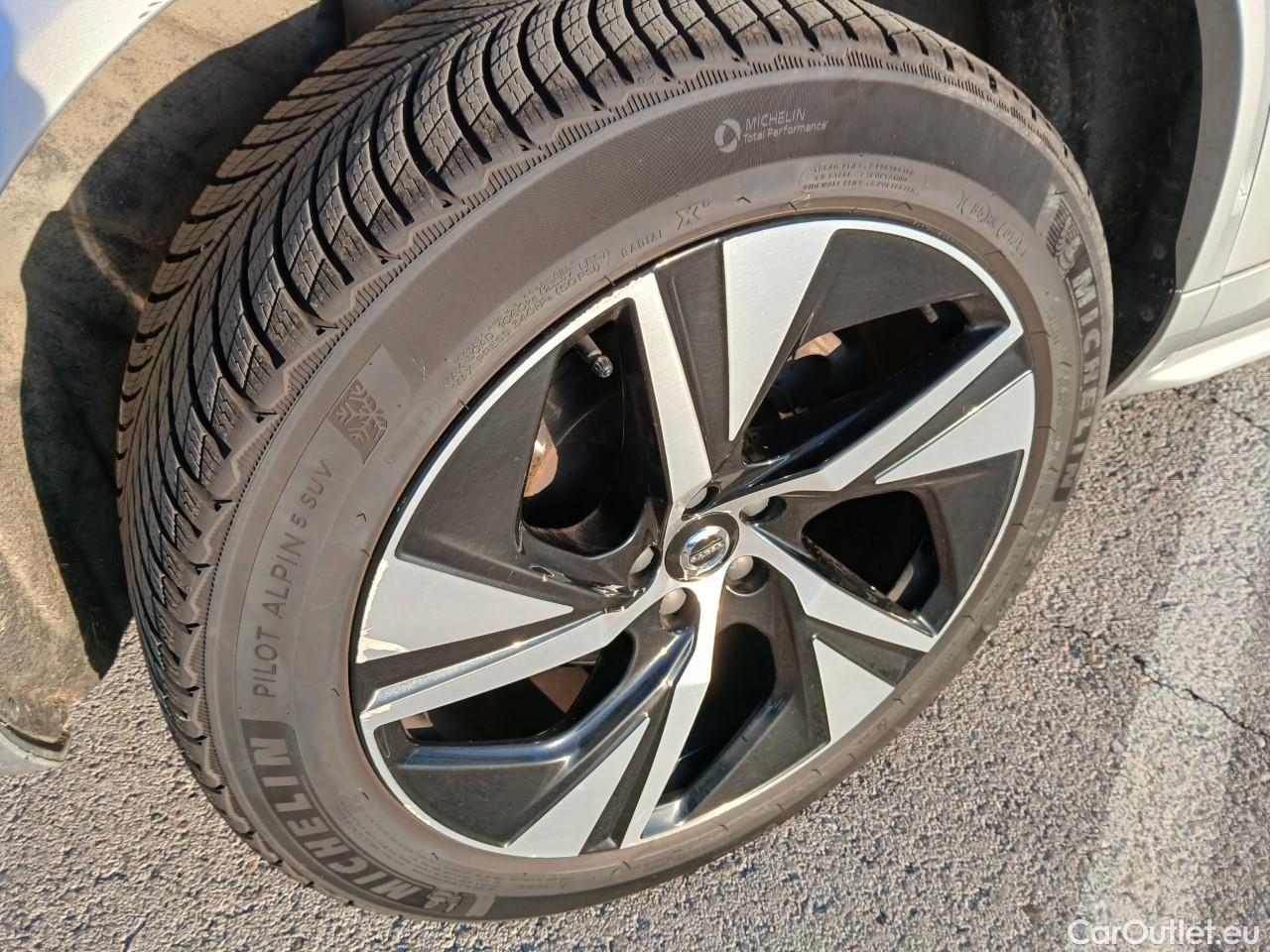  Volvo  XC90  R Design AWD 2.0 B5 235CV AT8 E6dT #38