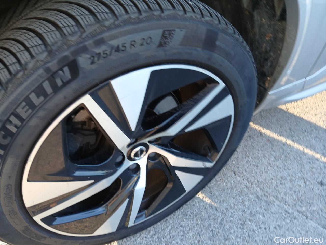  Volvo  XC90  R Design AWD 2.0 B5 235CV AT8 E6dT #13