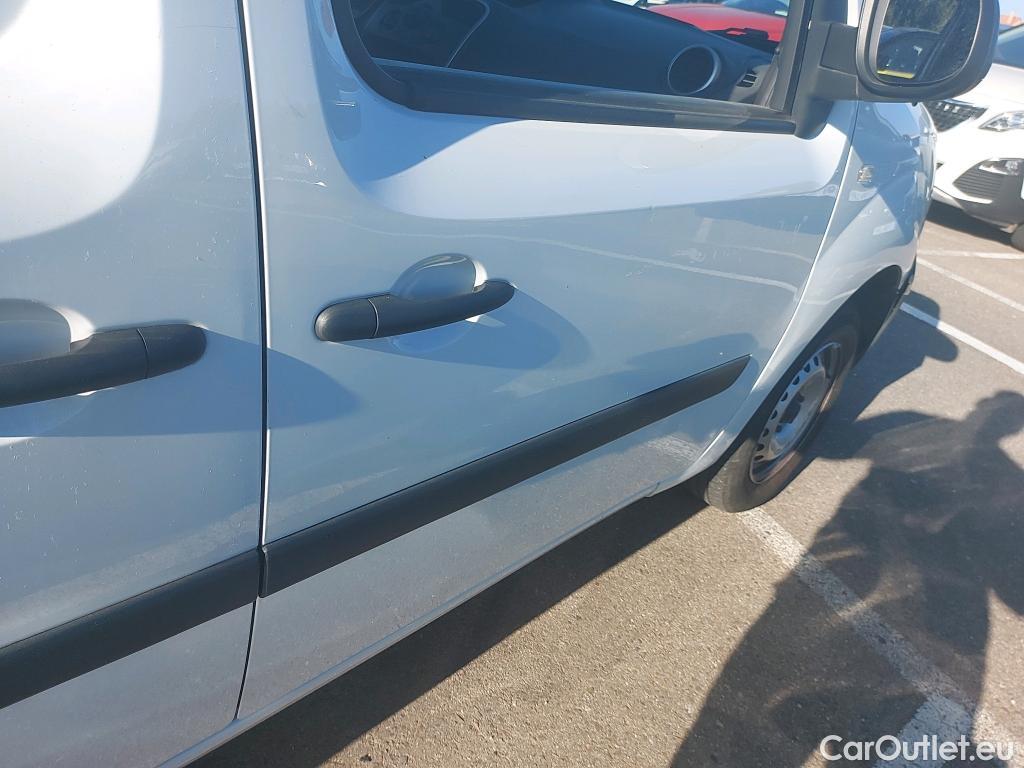  Renault  Kangoo  II Furgón Maxi 2p Profesional 1.5 dCi 95CV MT6 E6dT #46