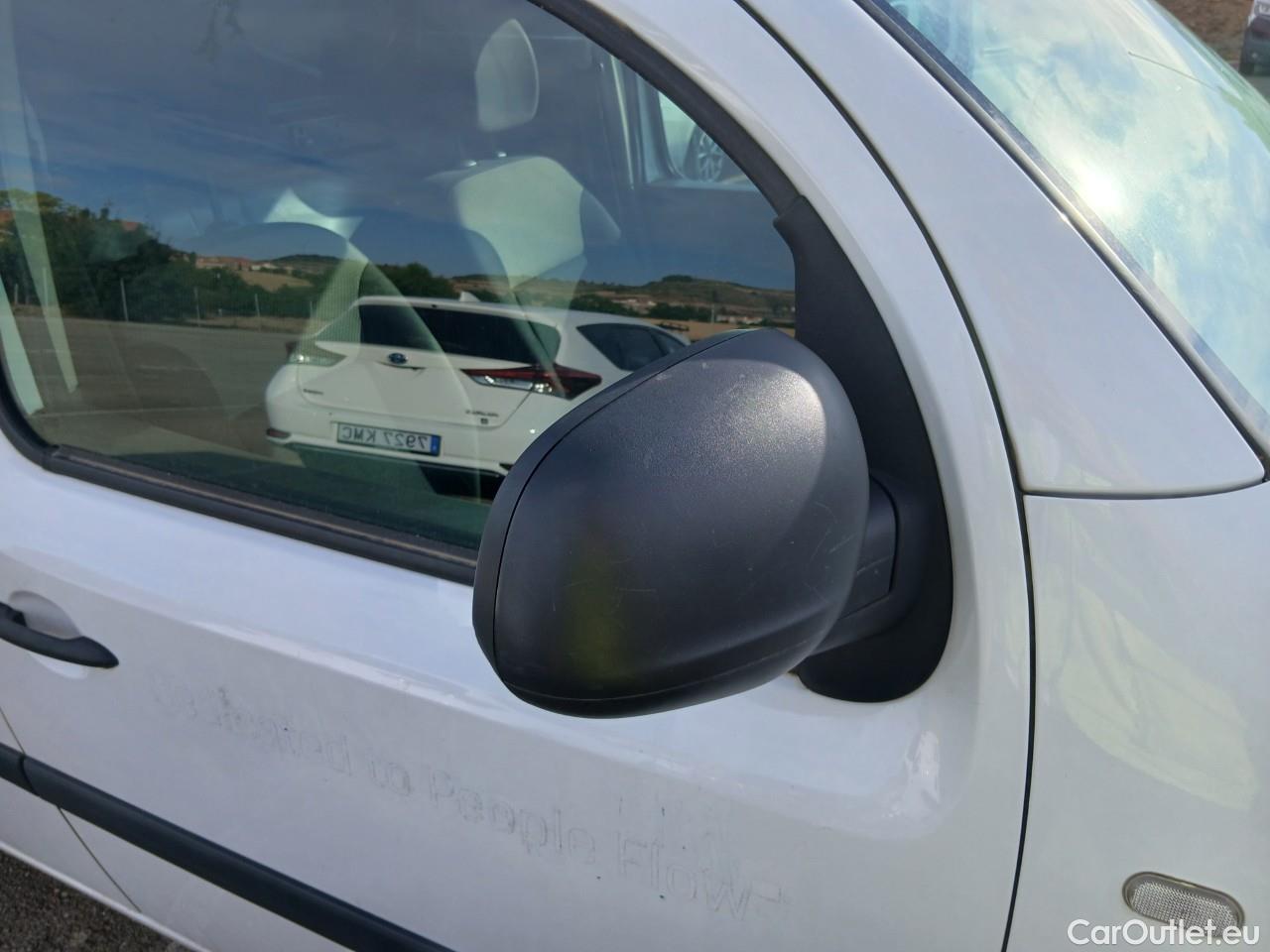  Renault  Kangoo  II Furgón Professional 1.5 dCi 95CV MT6 E6dT #29