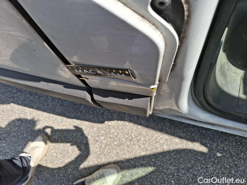  Renault  Master  Fourgon L2H2 3 5 Grand Confort dCi 130CV BVM6 E6 #40
