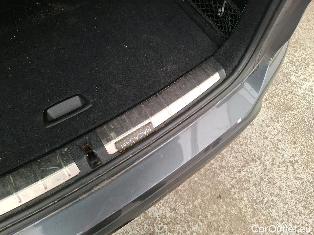  Bmw  X1 Série  sDrive 18 d xLine 2.0 150CV BVA8 E6d #25