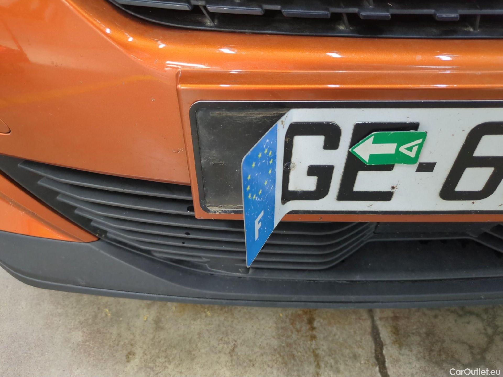  Peugeot  2008  Active Pack 1.2 PureTech 130CV BVA8 E6d #4