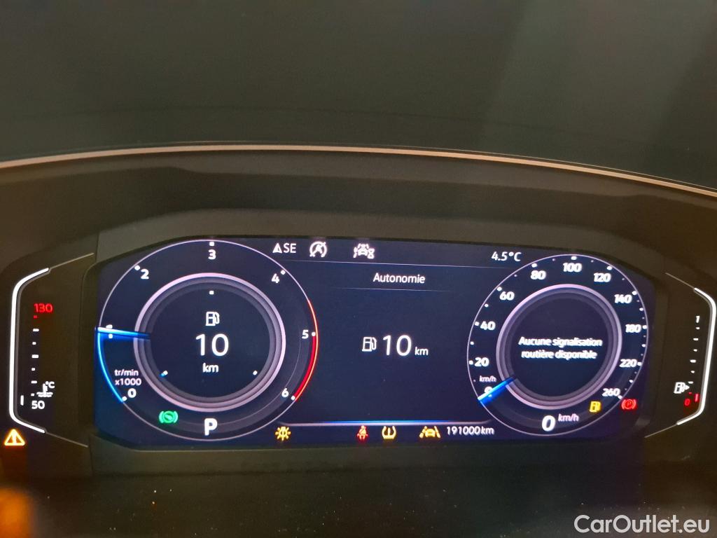  Volkswagen  Tiguan VOLKSWAGEN  / 2016 / 5P / SUV 2.0 TDI 150 DSG7 Carat #93