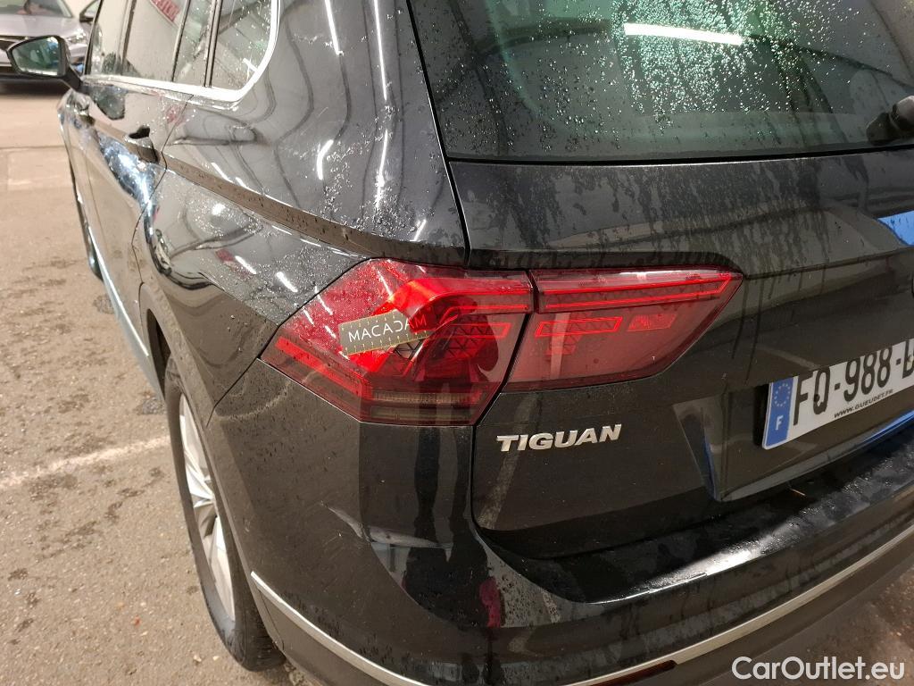  Volkswagen  Tiguan VOLKSWAGEN  / 2016 / 5P / SUV 2.0 TDI 150 DSG7 Carat #20
