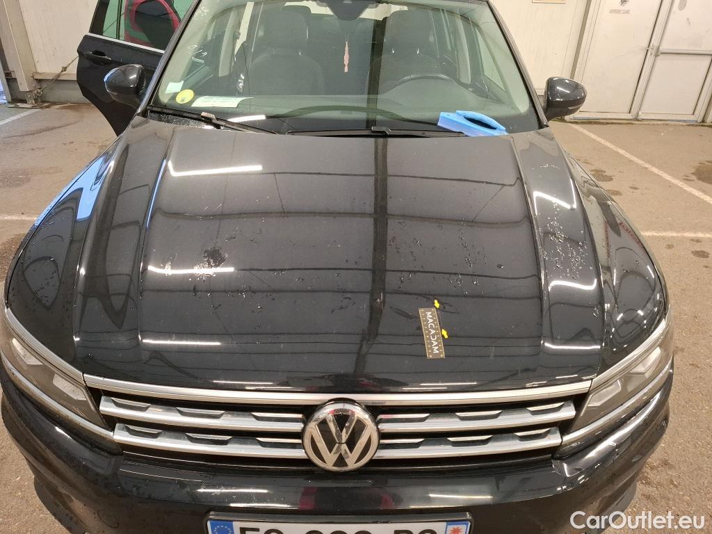  Volkswagen  Tiguan VOLKSWAGEN  / 2016 / 5P / SUV 2.0 TDI 150 DSG7 Carat #22