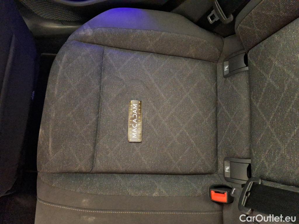  Volkswagen  Golf  VOLKSWAGEN / 2020 / 5P / Berline 2.0 TDI SCR 115 BVM6 Life Busi #33