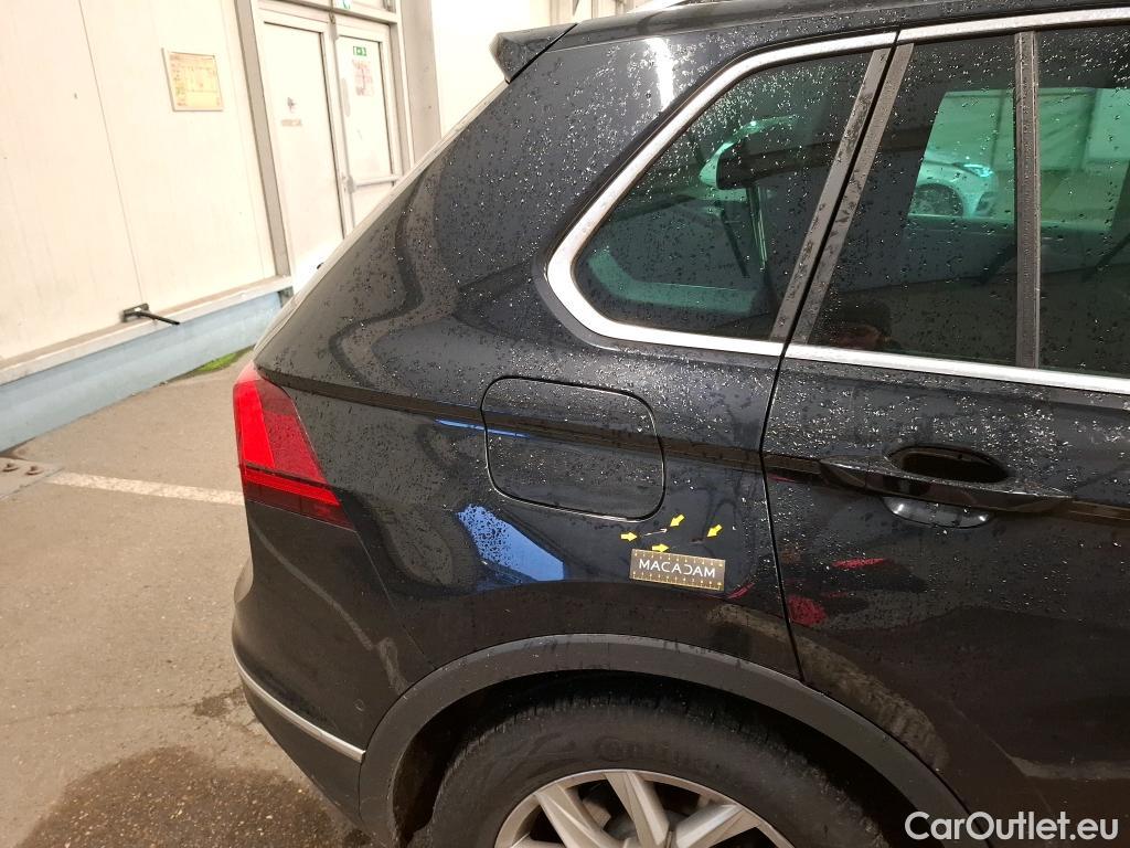  Volkswagen  Tiguan VOLKSWAGEN  / 2016 / 5P / SUV 2.0 TDI 150 DSG7 Carat #13