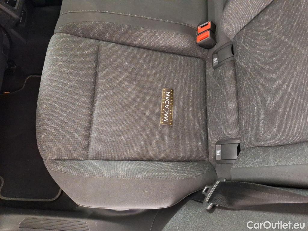  Volkswagen  Golf  VOLKSWAGEN / 2020 / 5P / Berline 2.0 TDI SCR 115 BVM6 Life Busi #31