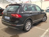  Volkswagen  Tiguan VOLKSWAGEN  / 2016 / 5P / SUV 2.0 TDI 150 DSG7 Carat #3