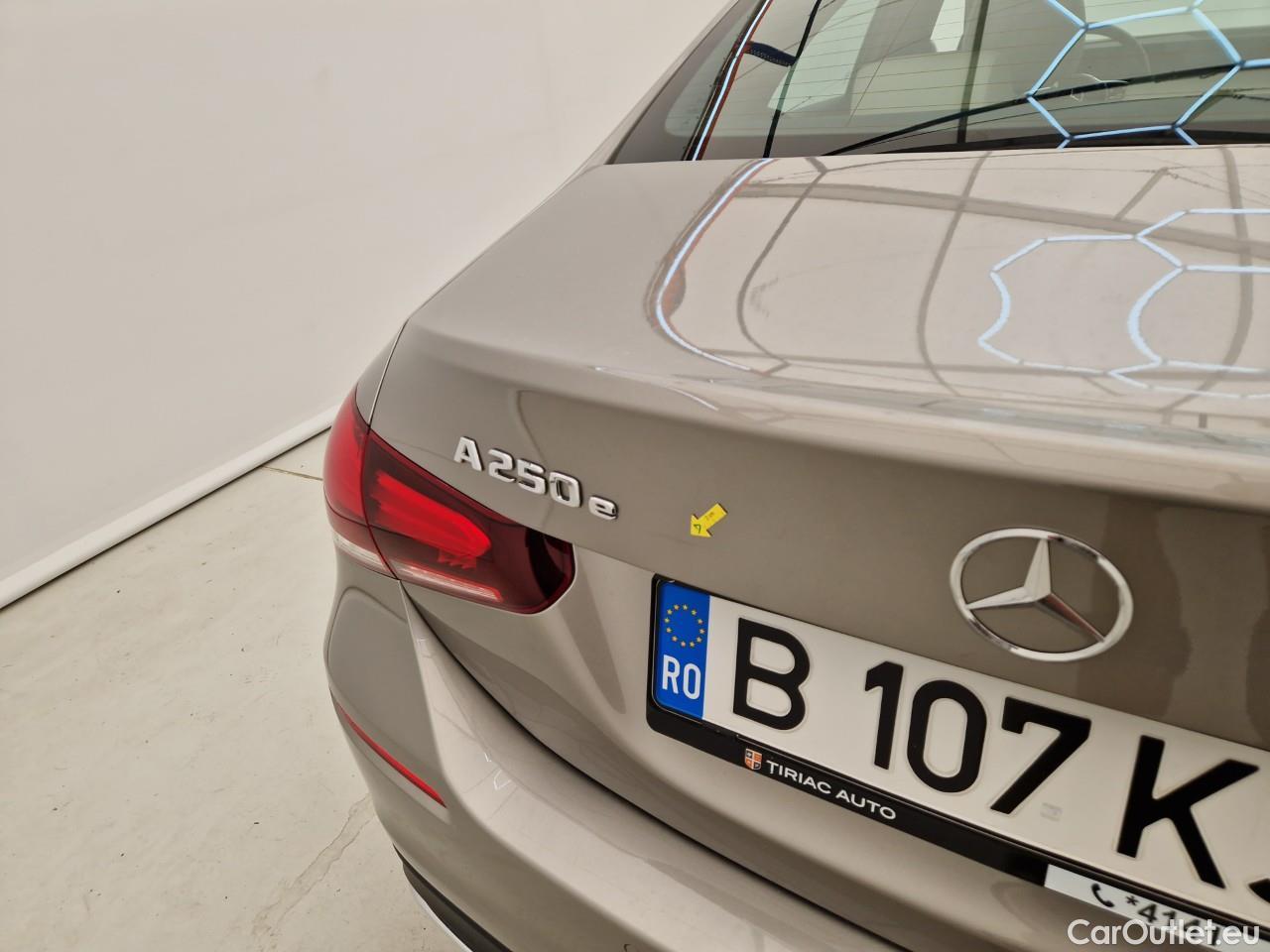  Mercedes  A-Klasse A 250 e #14