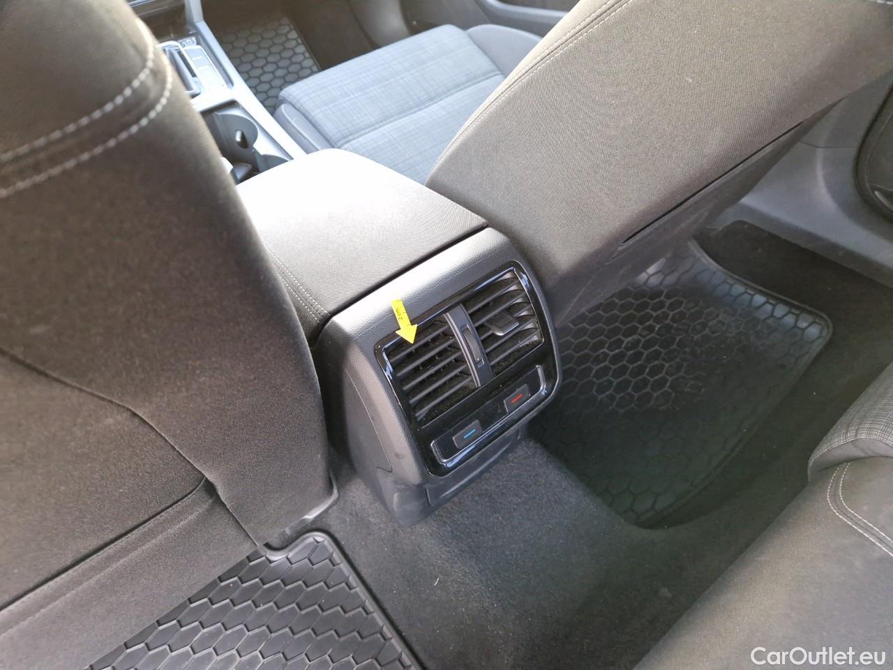  Volkswagen  Passat Comfortline 2.0 TDI DSG 150 CP #35