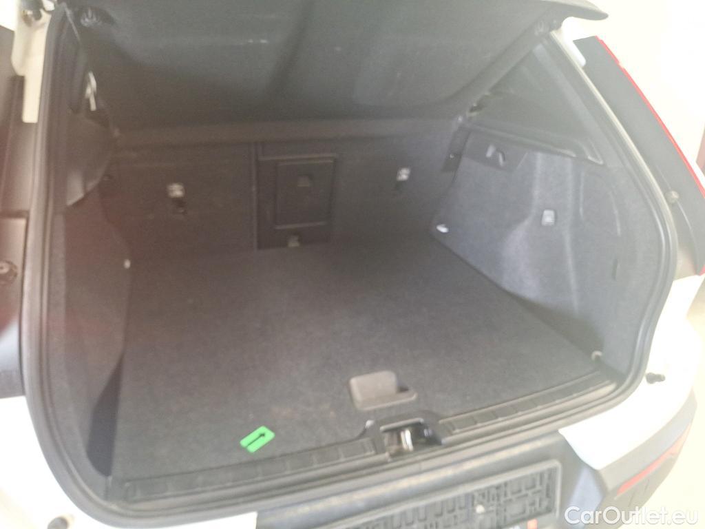  Volvo  XC 40 1.5 T3 163CP Momentum Pro AT #13