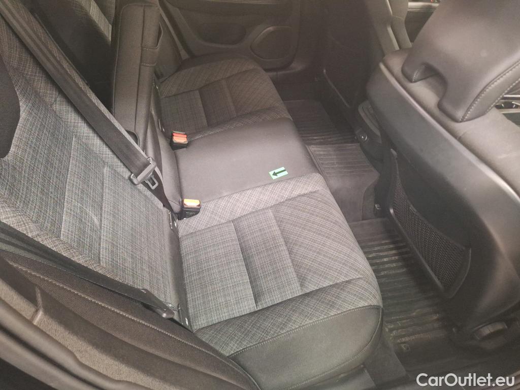  Volvo  V60 2.0 B4 D 197CP Momentum Pro AT8 #9