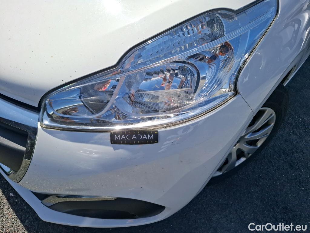  Peugeot  208  Affaire Premium Pack 1.5 HDi 100CV BVM5 E6dT #28