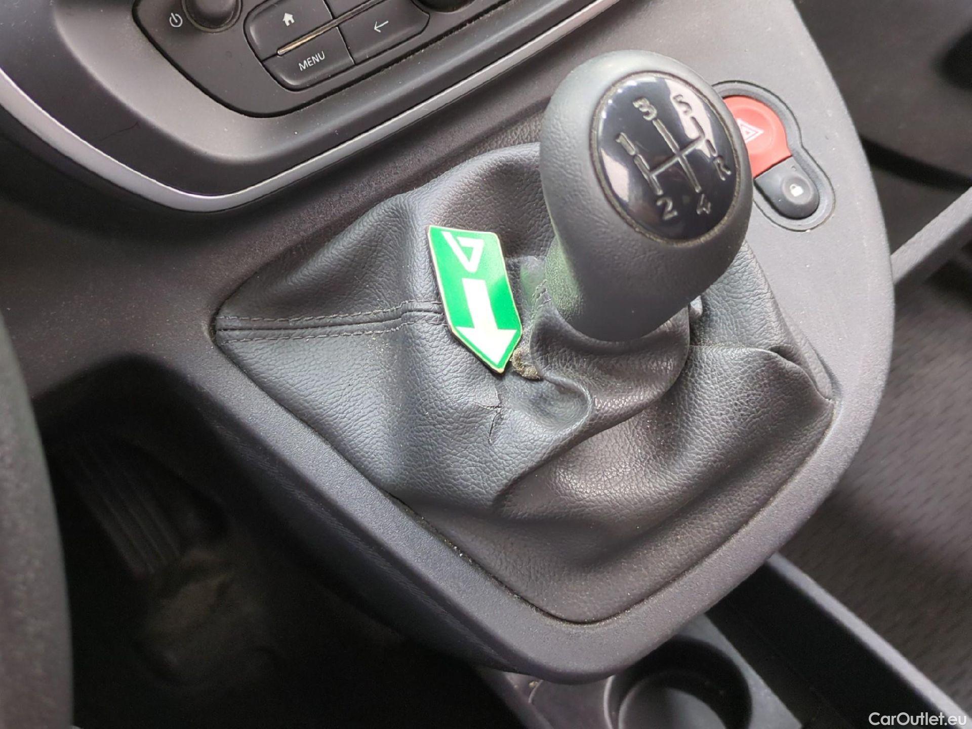  Renault  Kangoo  Express Extra (Série Spéciale) 1.5 dCi 75CV BVM5 E6 #1