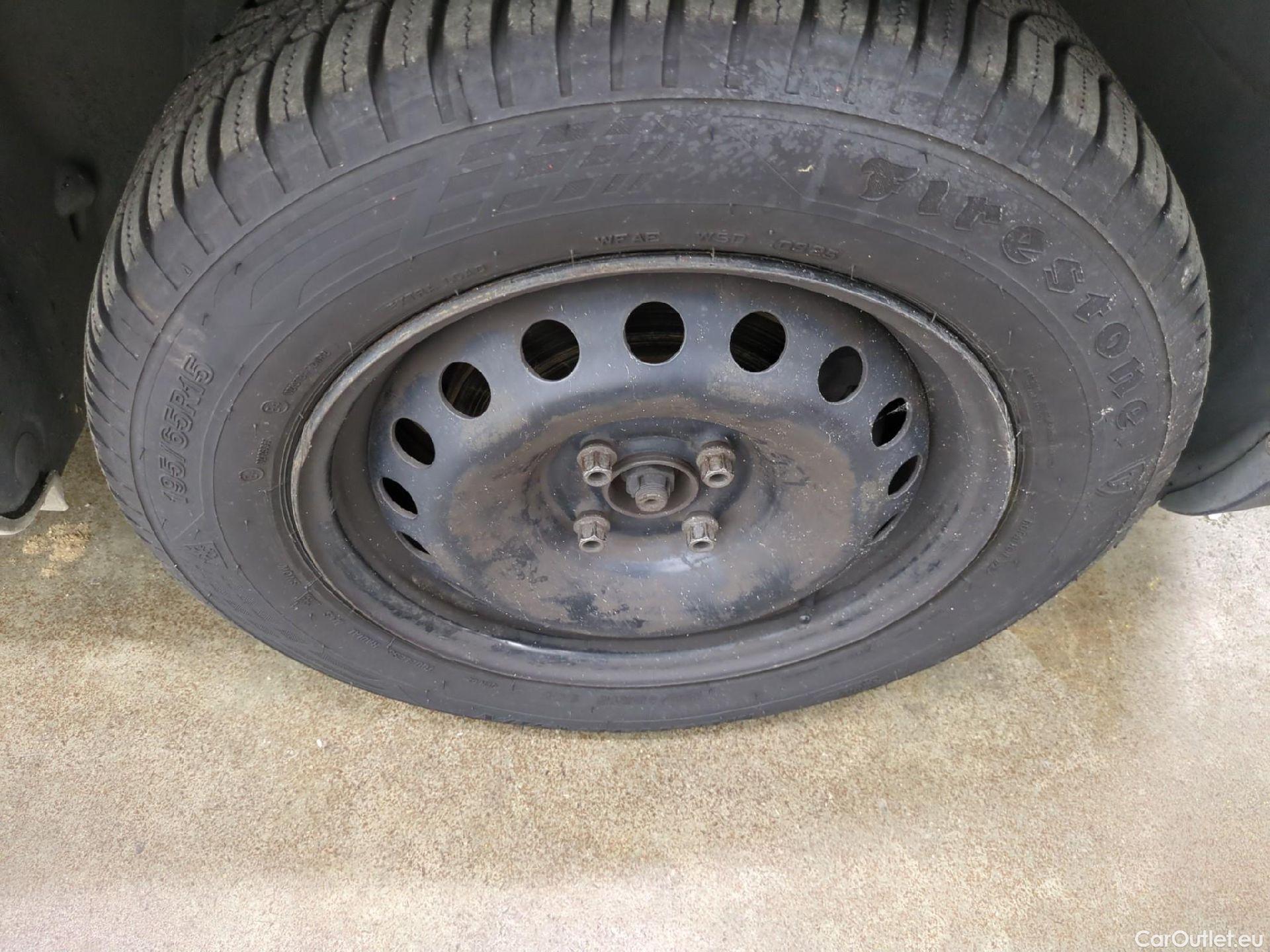  Renault  Kangoo  Express Extra (Série Spéciale) 1.5 dCi 75CV BVM5 E6 #18