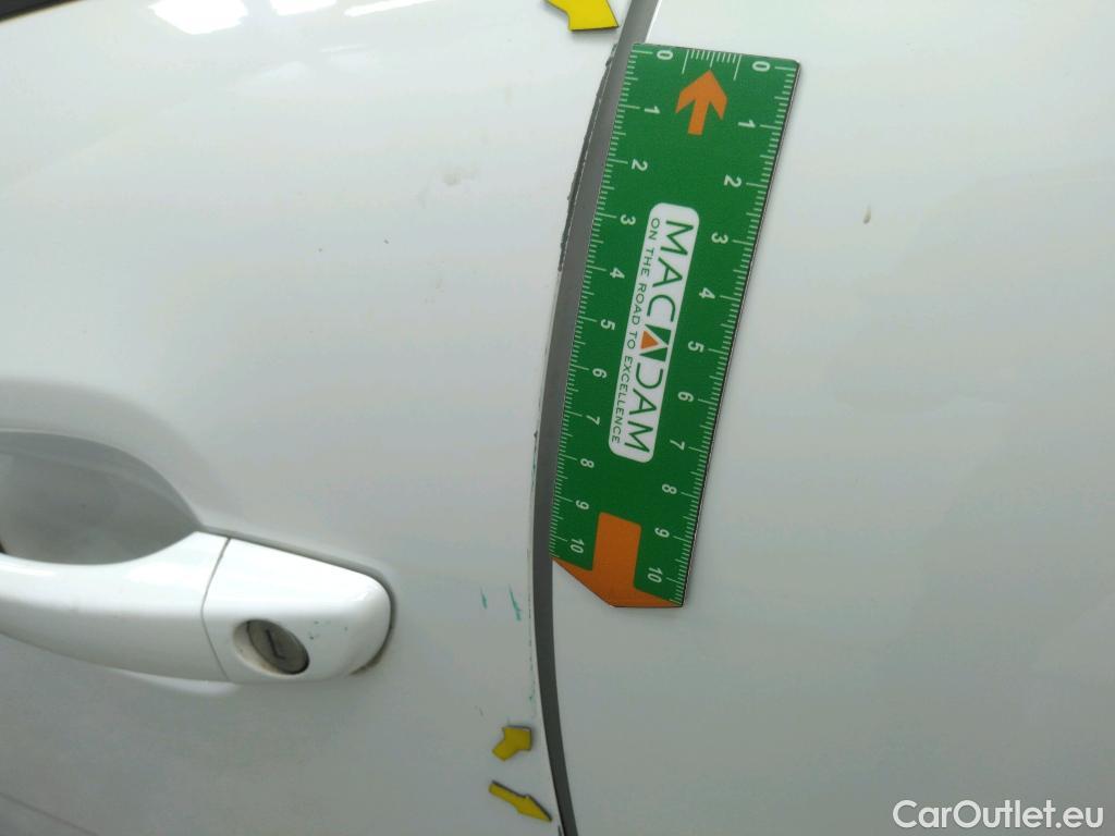  Citroen  C3 CITROEN  2016 5P Berline PureTech 82 BVM Feel Business #2