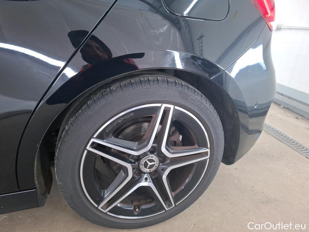  Mercedes  A-Klasse MERCEDES-BENZ Classe A 5p Berline A 200 d AMG Line 8G-DCT #16