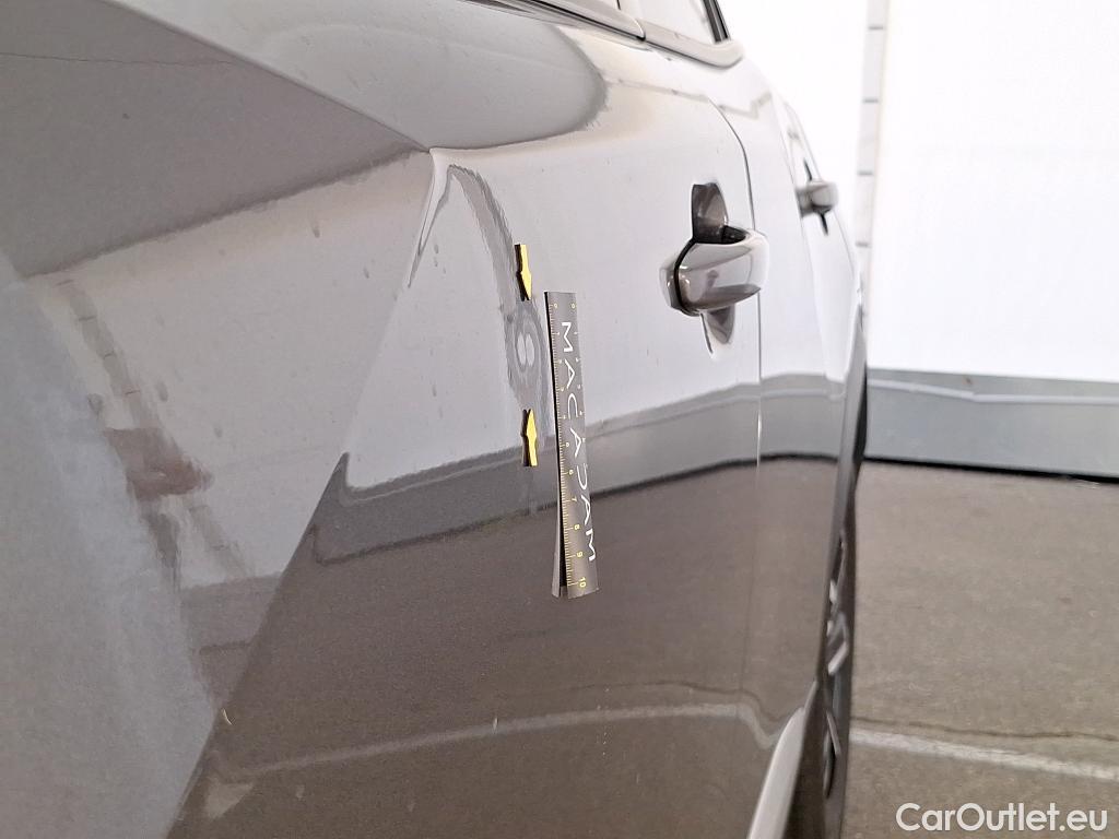  Peugeot  2008  Allure Business 1.5 HDi 130CV BVA #25
