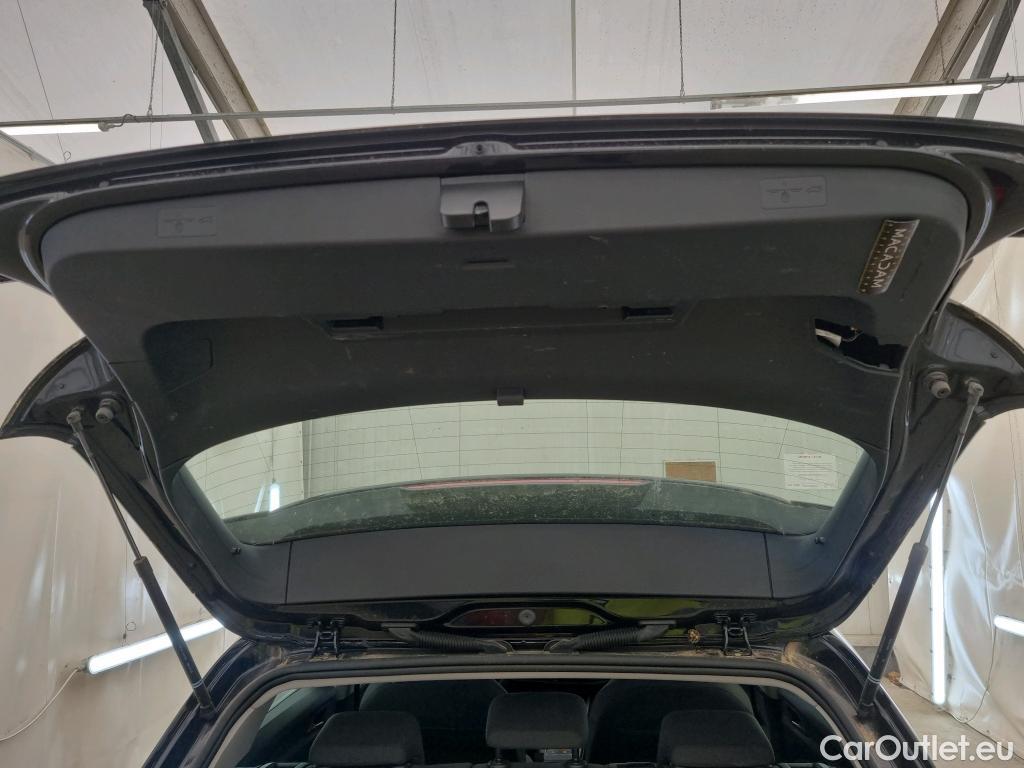  Volkswagen  Golf  VOLKSWAGEN 5p Berline 1.6 TDI 115 BVM5 Cft Busi BMT #3