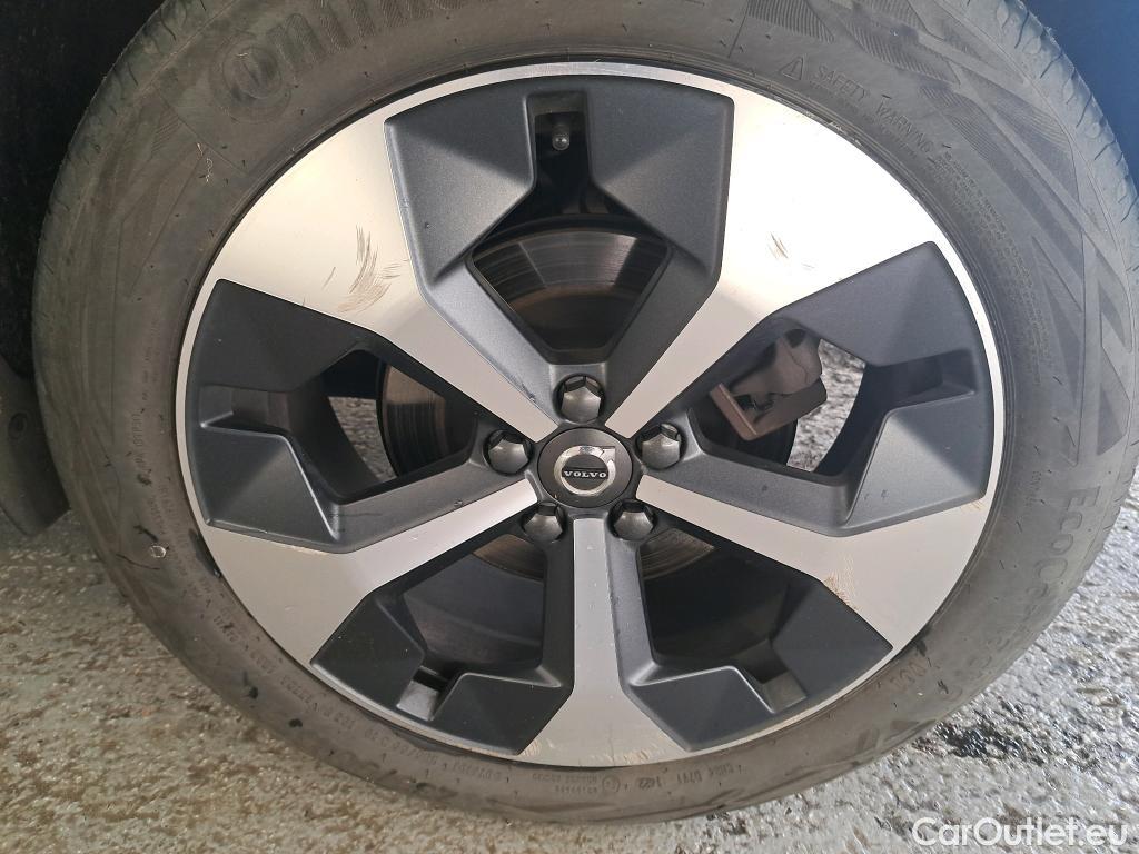  Volvo  XC 40 VOLVO XC40 / 2022 / 5P / SUV B3 163 DCT 7 Ultimate #5
