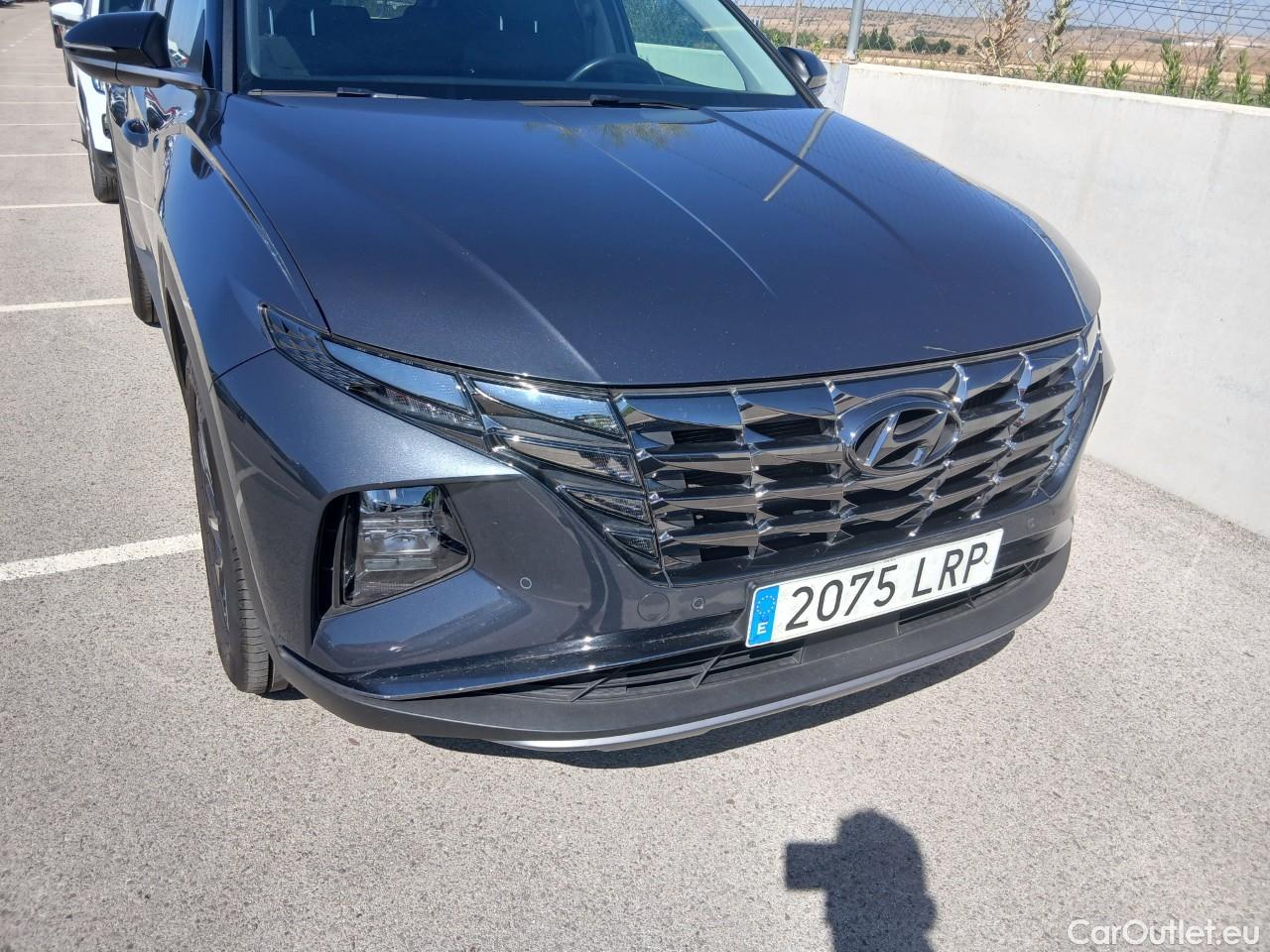  Land Rover  Discovery HYUNDAI Tucson / 2020 / 5P / todoterreno 1.6 TGDI 110kW (150CV) 48V Tecno 2C #4
