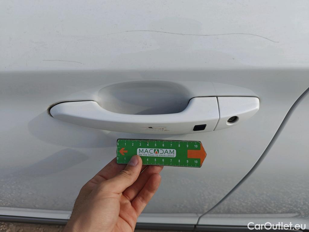  Hyundai  Konna HYUNDAI Kona / 2020 / 5P / todoterreno 1.0 TGDI 48V Tecno 4X2 #18