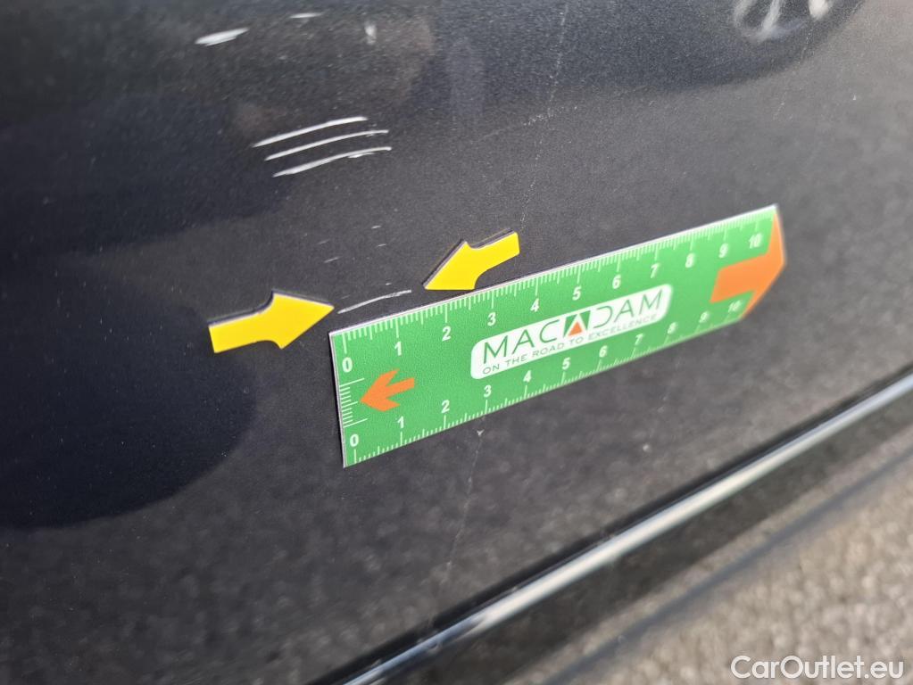  Nissan  Micra NISSAN  / 2016 / 5P / Berline IG-T 92 Enigma(SL) #36